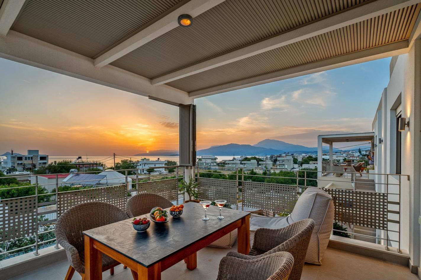 Ammokrinos Luxury Homes,150M From The Beach Каламаки Экстерьер фото
