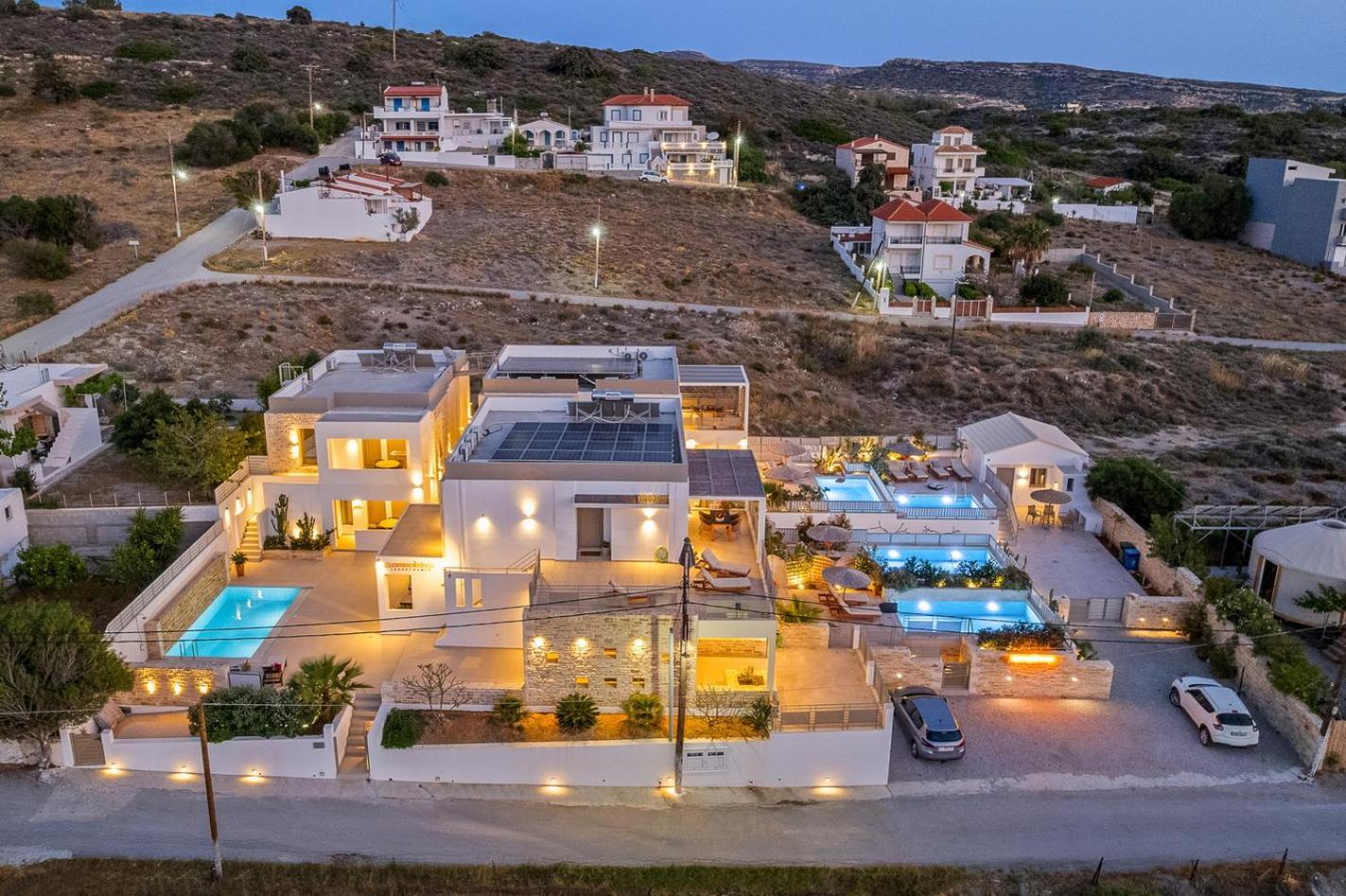 Ammokrinos Luxury Homes,150M From The Beach Каламаки Экстерьер фото